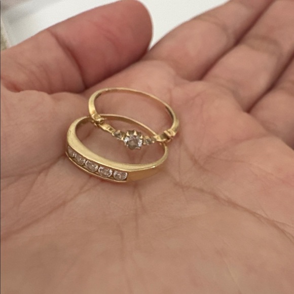 10k gold rings (size 4) - Picture 8 of 8